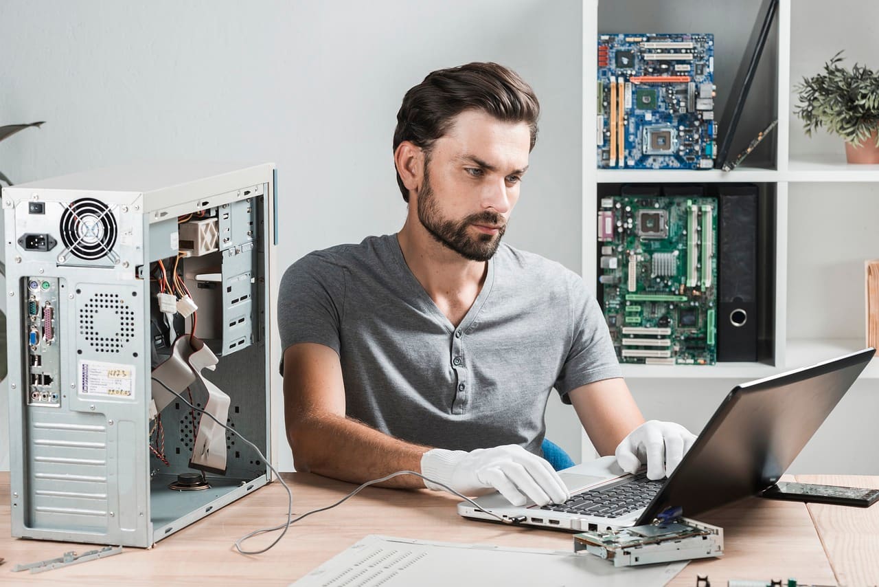 découvrez le rôle essentiel d'un technicien en ingénierie, expert en conception, fabrication et maintenance de systèmes techniques. apprenez comment ces professionnels contribuent à l'innovation et à l'optimisation des processus dans divers secteurs.