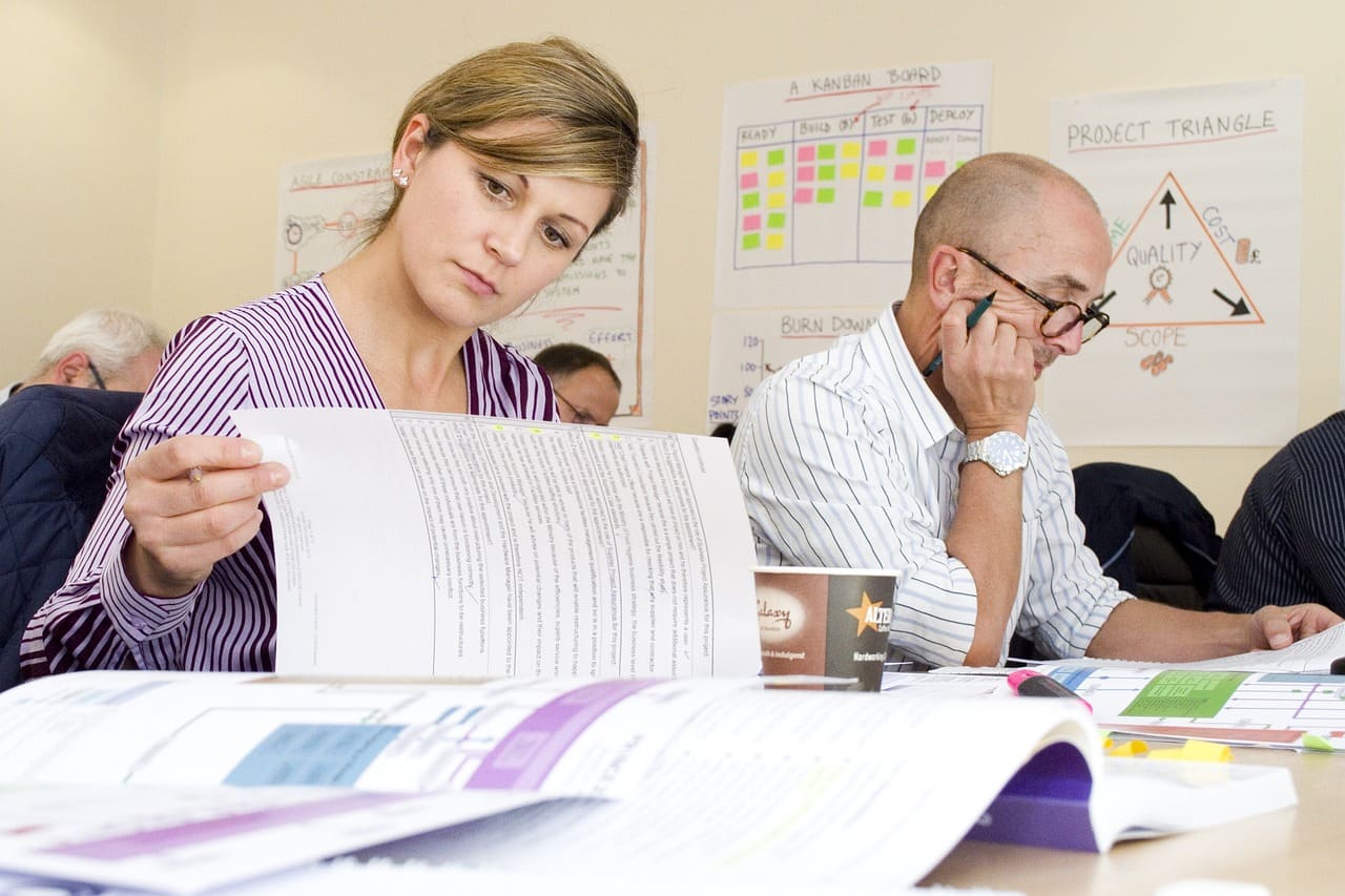 découvrez l'art de la gestion de projet : méthodes, outils et meilleures pratiques pour planifier, exécuter et suivre vos projets avec succès. maîtrisez l'organisation, la communication et les ressources nécessaires pour atteindre vos objectifs efficacement.