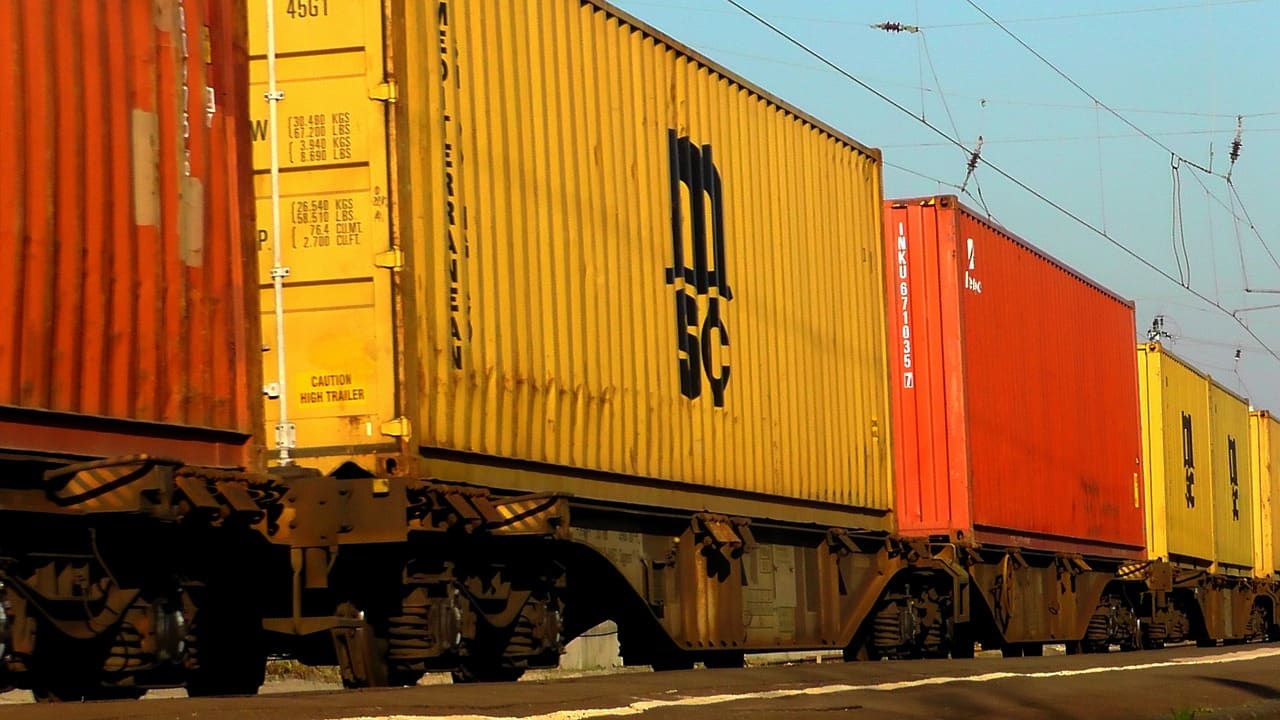 découvrez nos services de transport et de logistique de fret, adaptés à vos besoins. profitez d'une solution efficace et sécurisée pour expédier vos marchandises à l'international.