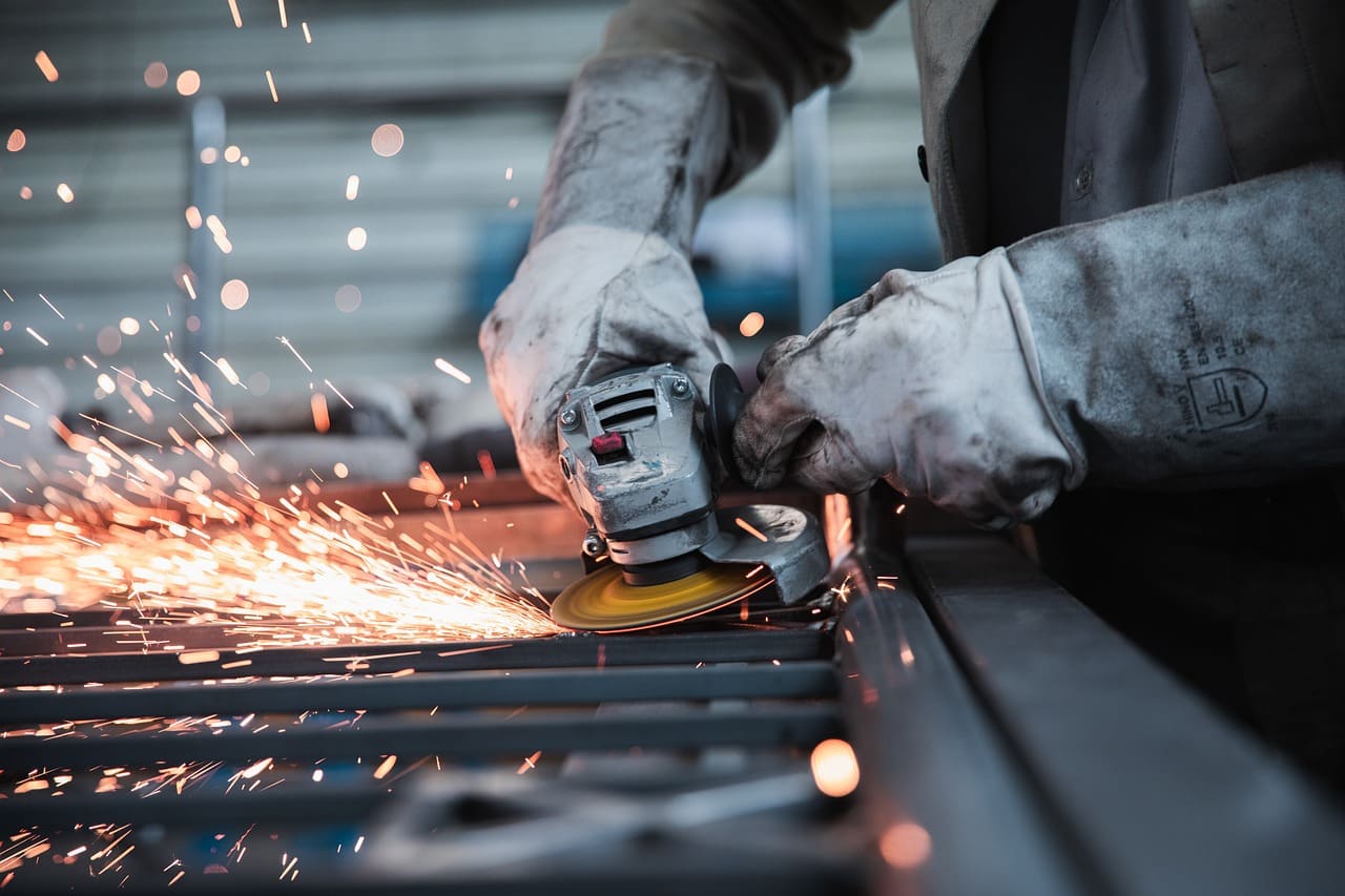 découvrez le rôle essentiel de l'opérateur de production, responsable de la gestion des lignes de fabrication, du contrôle qualité et de l'optimisation des processus. rejoignez un secteur dynamique où votre savoir-faire contribue à la réussite de l'entreprise.
