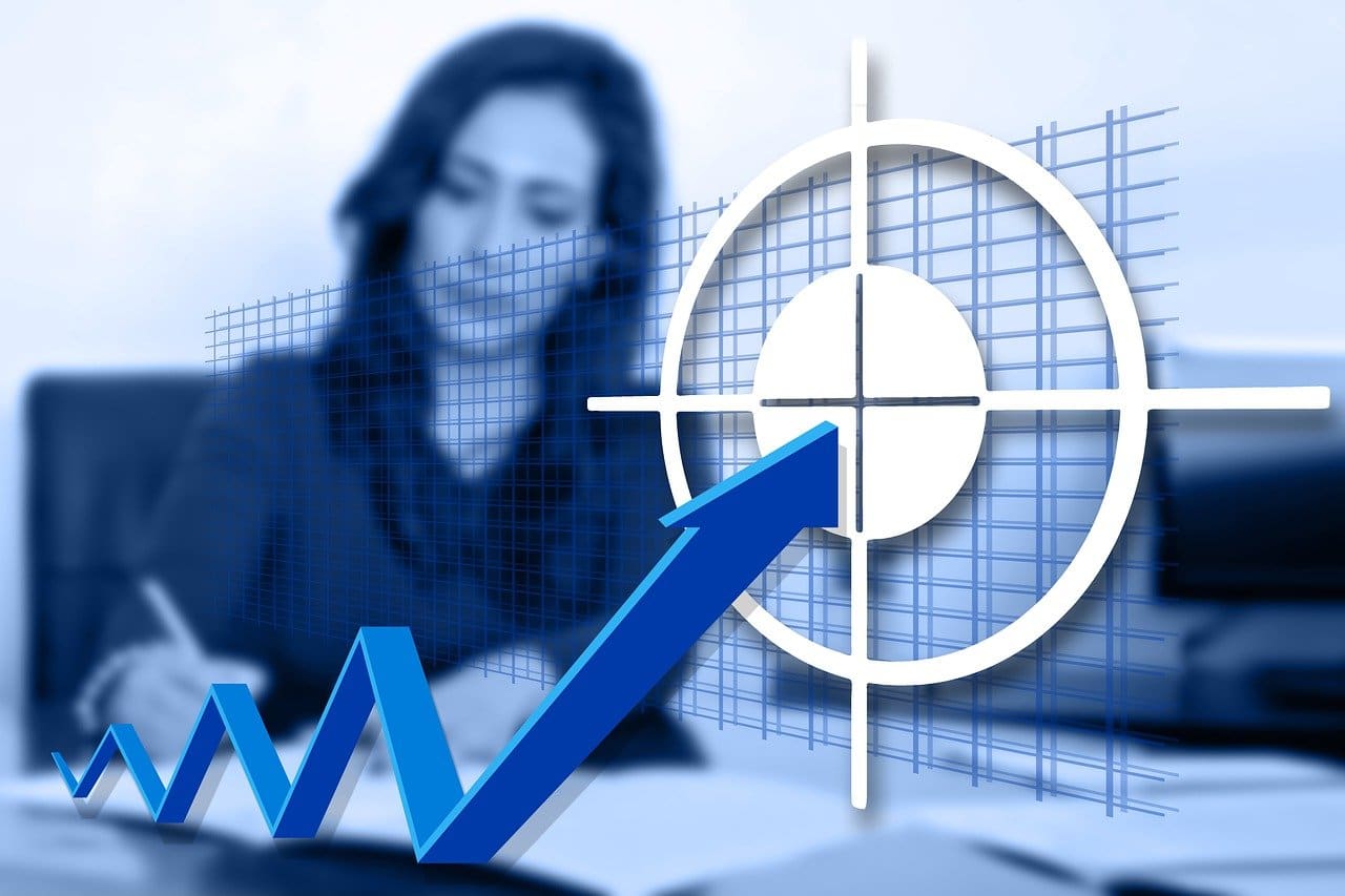 découvrez le rôle essentiel du risk manager, chargé d'identifier, évaluer et minimiser les risques au sein d'une organisation. apprenez comment cette profession contribue à la sécurité financière et à la pérennité des entreprises en naviguant dans un environnement incertain.